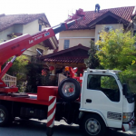 Sewa Mobil Crane Terbaik di Pegangsaan dua Jakarta 087881295014